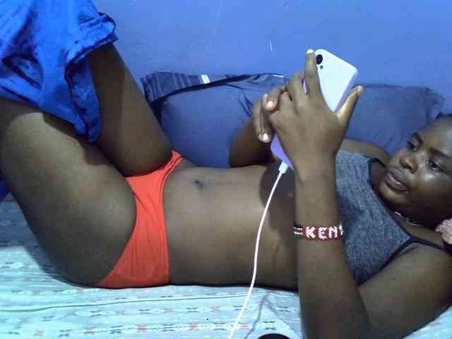 curvy-corazon webcam