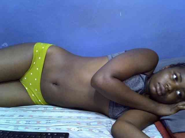 curvy-corazon webcam