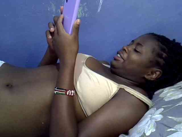 curvy-corazon webcam