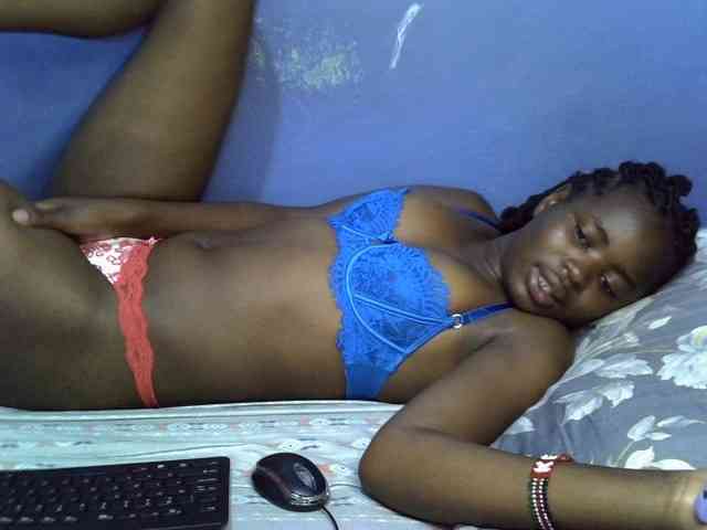 curvy-corazon webcam