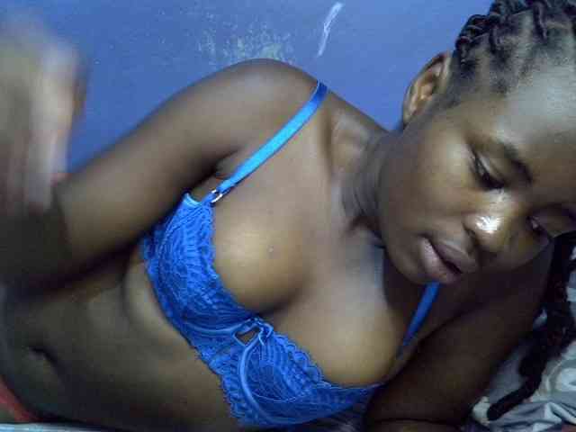 curvy-corazon webcam