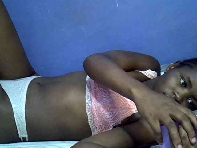 curvy-corazon webcam