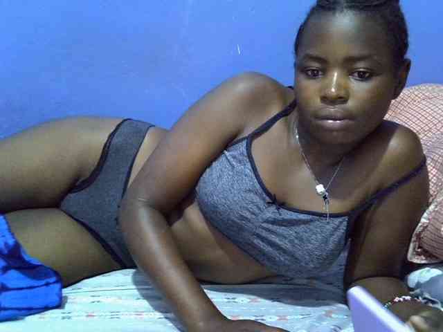 curvy-corazon webcam