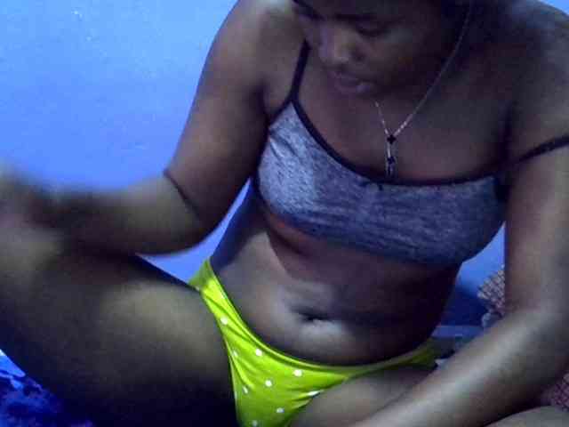 curvy-corazon webcam