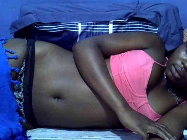 curvy-corazon webcam