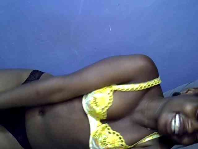 curvy-corazon webcam