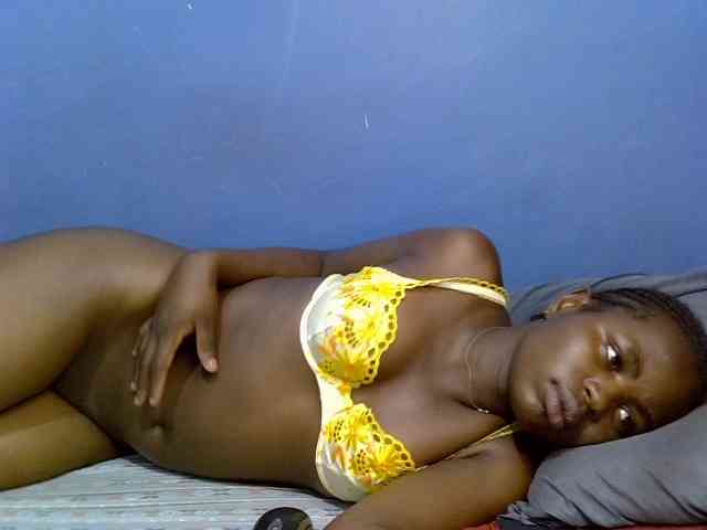 curvy-corazon webcam