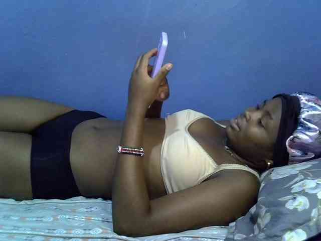 curvy-corazon webcam