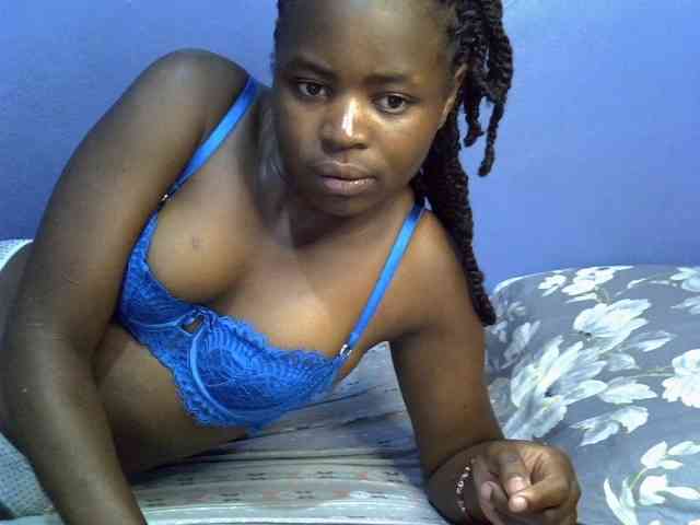 curvy-corazon webcam