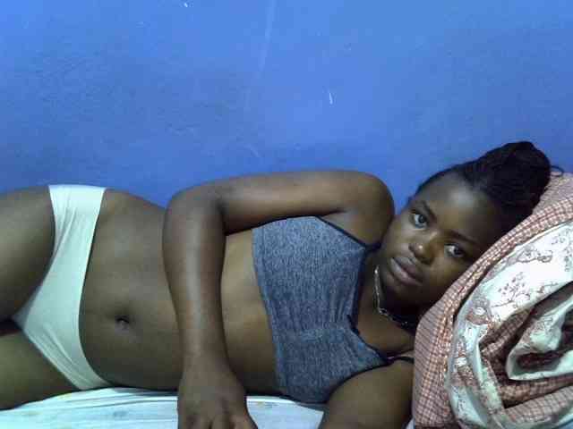 curvy-corazon webcam
