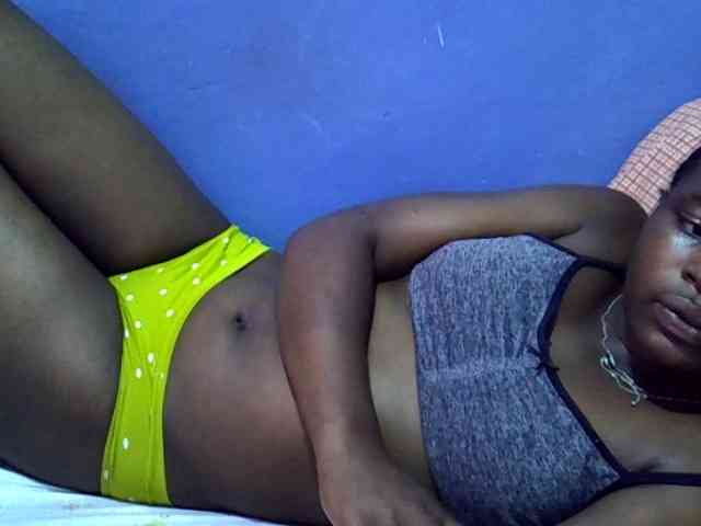 curvy-corazon webcam