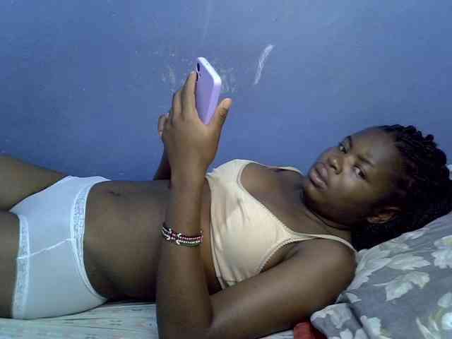 curvy-corazon webcam