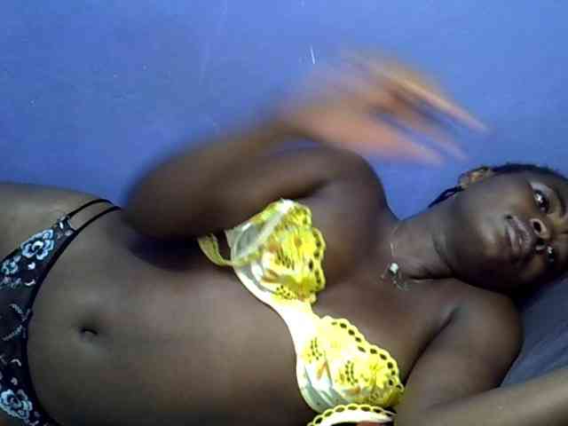curvy-corazon webcam