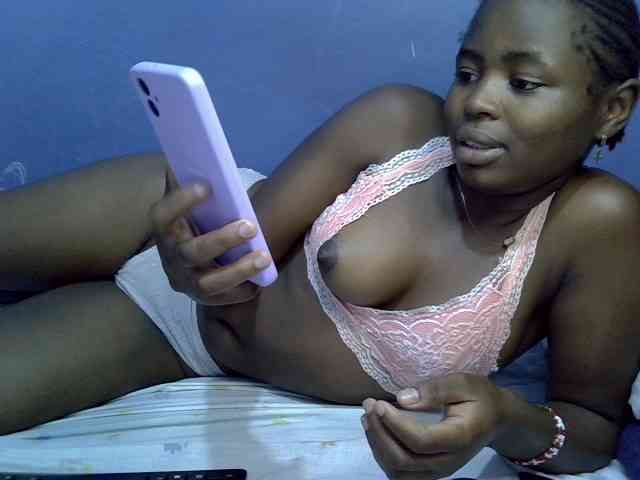 curvy-corazon webcam