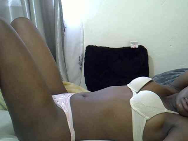 curvy-corazon webcam