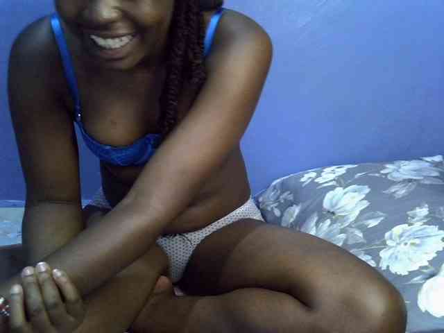 curvy-corazon webcam