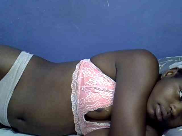 curvy-corazon webcam