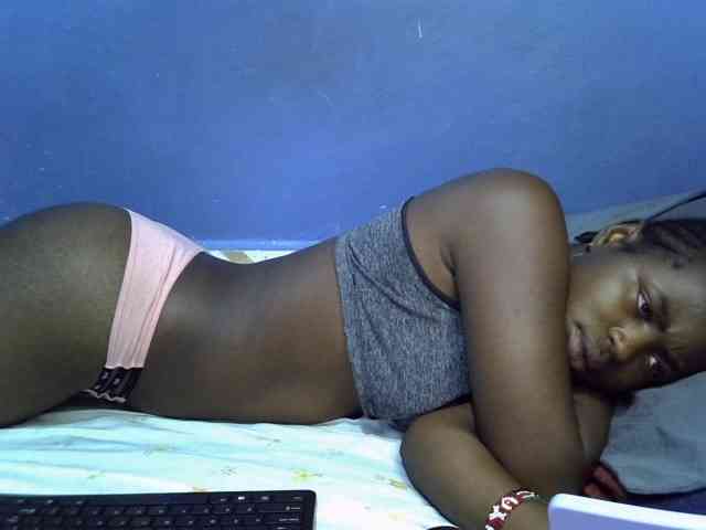 curvy-corazon webcam