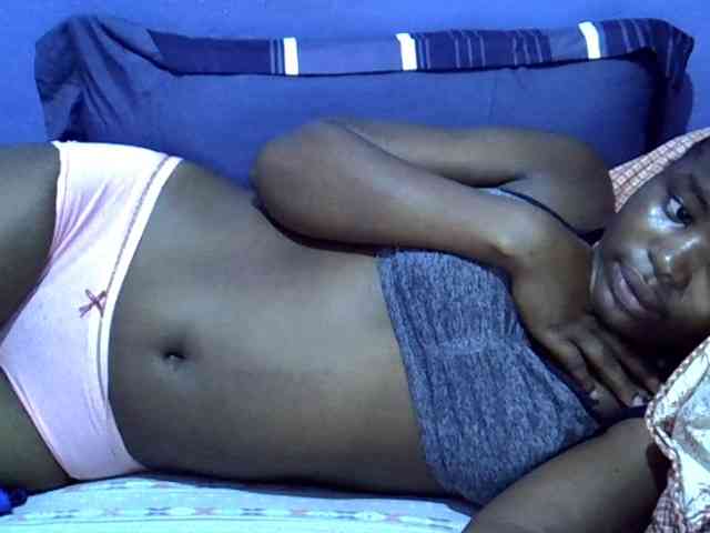 curvy-corazon webcam
