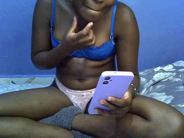 curvy-corazon webcam