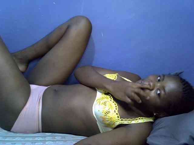 curvy-corazon webcam