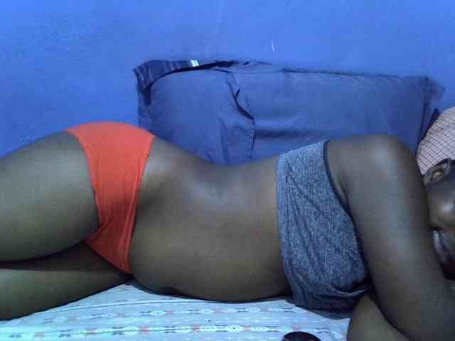 curvy-corazon webcam