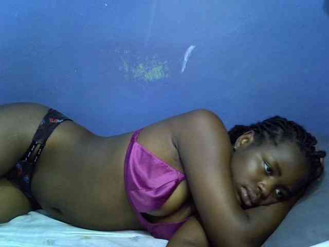 curvy-corazon webcam