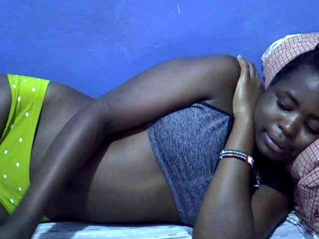 curvy-corazon webcam
