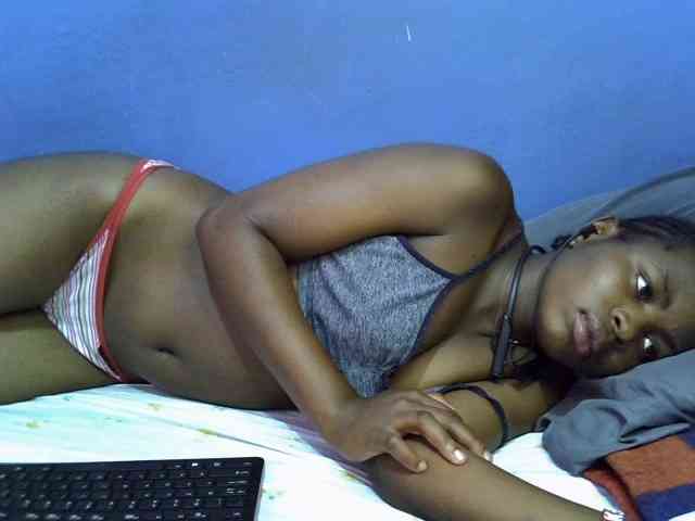 curvy-corazon webcam