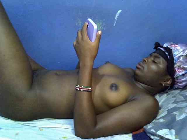 curvy-corazon webcam