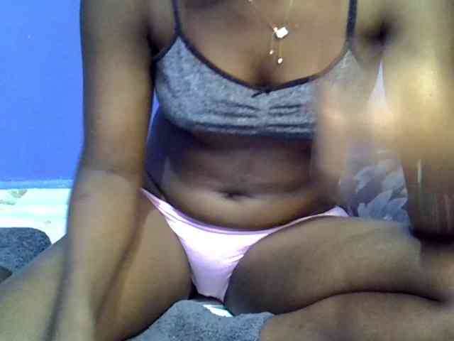 curvy-corazon webcam