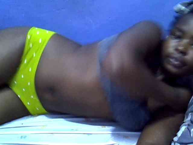 curvy-corazon webcam