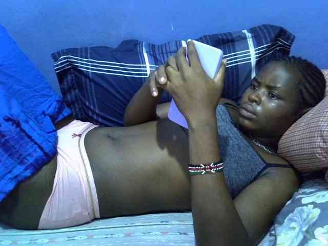 curvy-corazon webcam