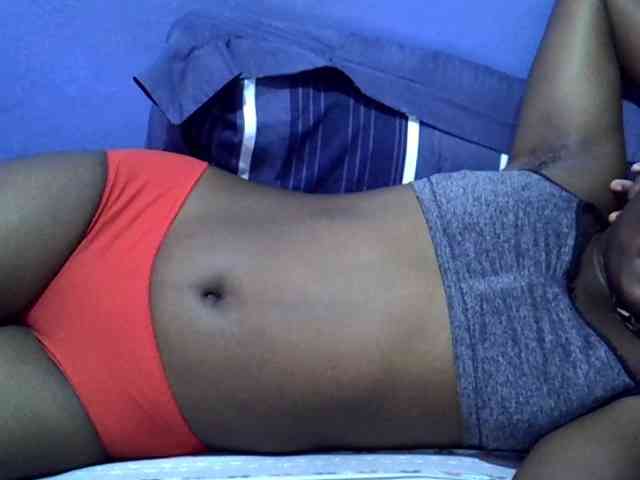 curvy-corazon webcam