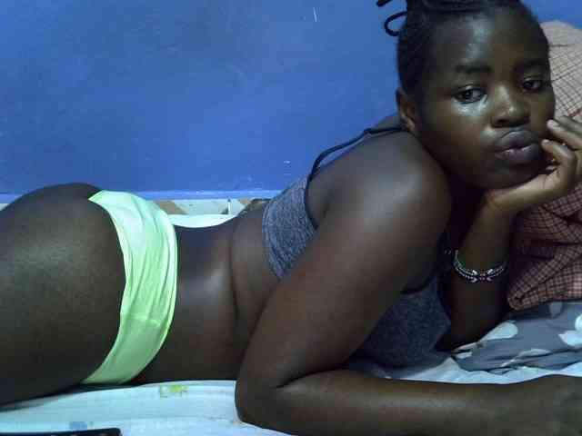 curvy-corazon webcam