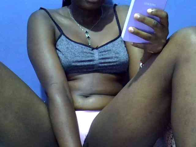 curvy-corazon webcam