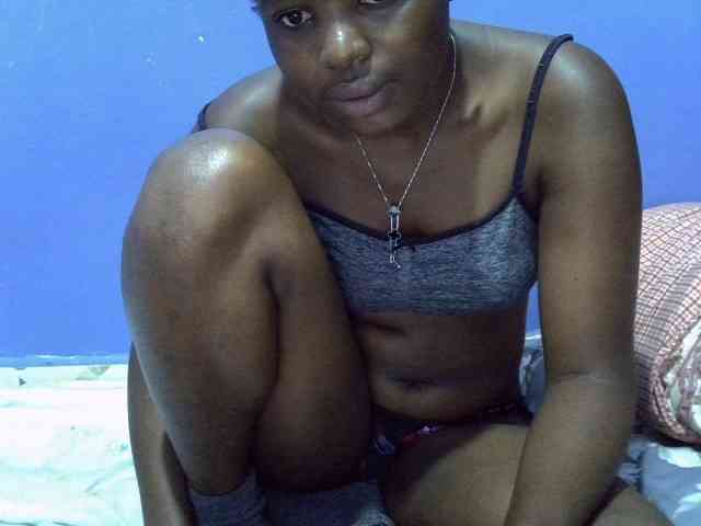 curvy-corazon webcam