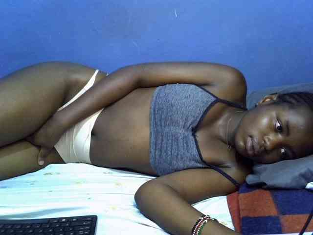 curvy-corazon webcam
