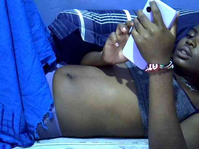 curvy-corazon webcam