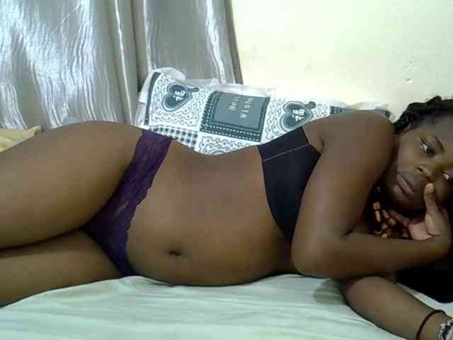 curvy-corazon webcam