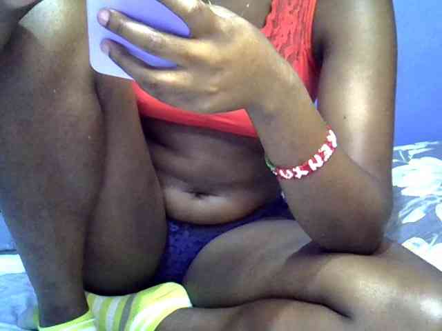 curvy-corazon webcam