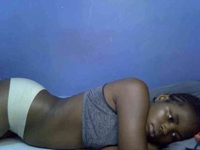 curvy-corazon webcam