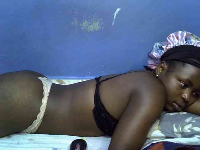 curvy-corazon webcam