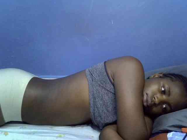 curvy-corazon webcam