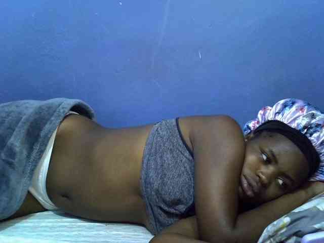 curvy-corazon webcam