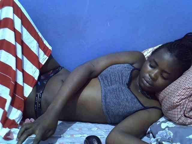 curvy-corazon webcam