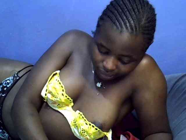 curvy-corazon webcam