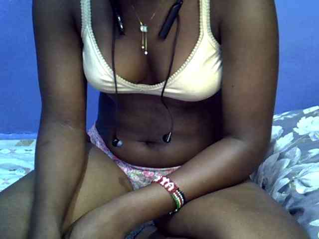curvy-corazon webcam