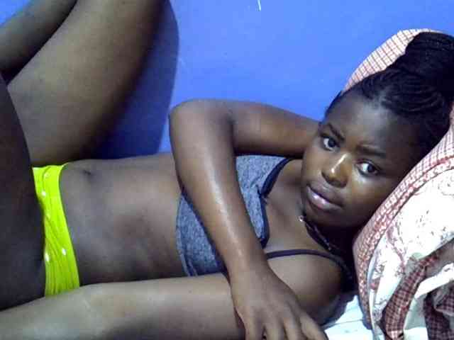 curvy-corazon webcam