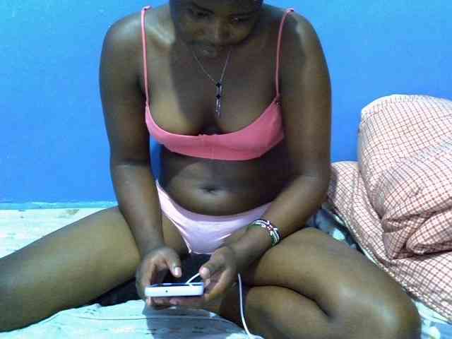 curvy-corazon webcam